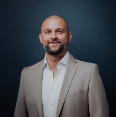 Stefan Becker – Experte Zahnversicherung Hamburg